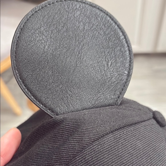 Black Pleather Mickey Ears Cap. Disney x H&M - Picture 2 of 5